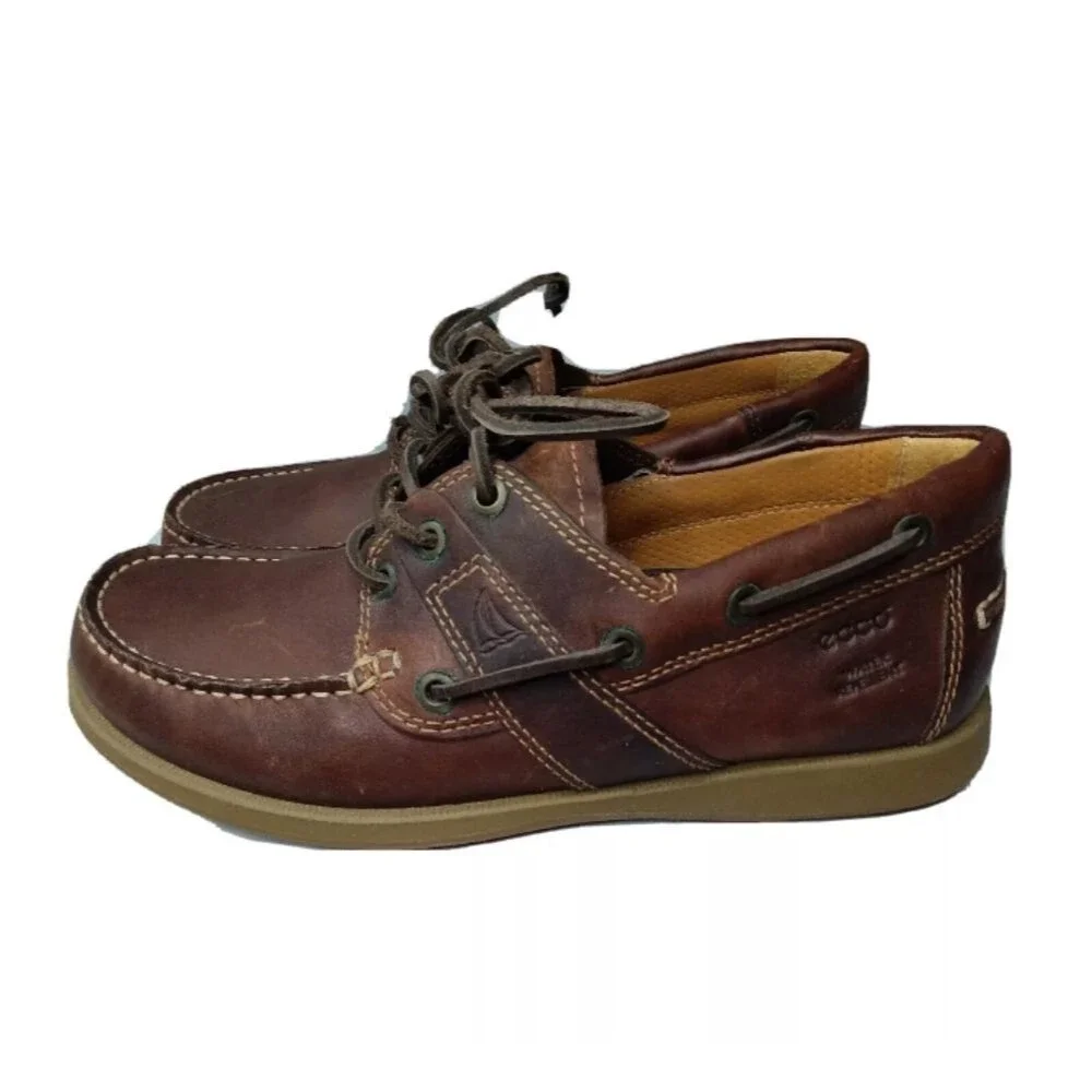 Ecco leather boat